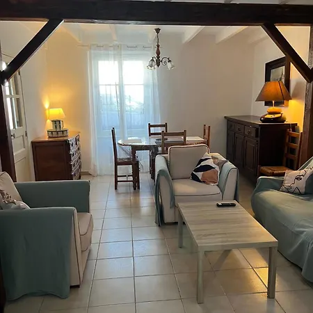 Hébergement de vacances Lescapade *